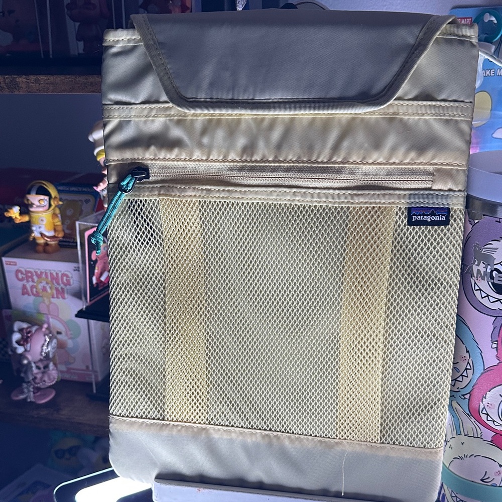 Patagonia Gold Tablet Sleeve